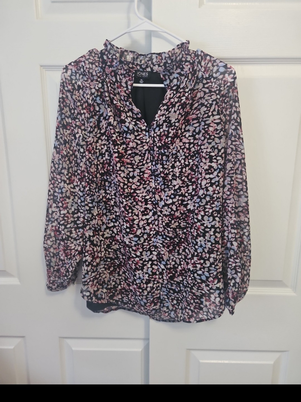 Jones New York Black Floral Print Ruffle Neck Blouse
